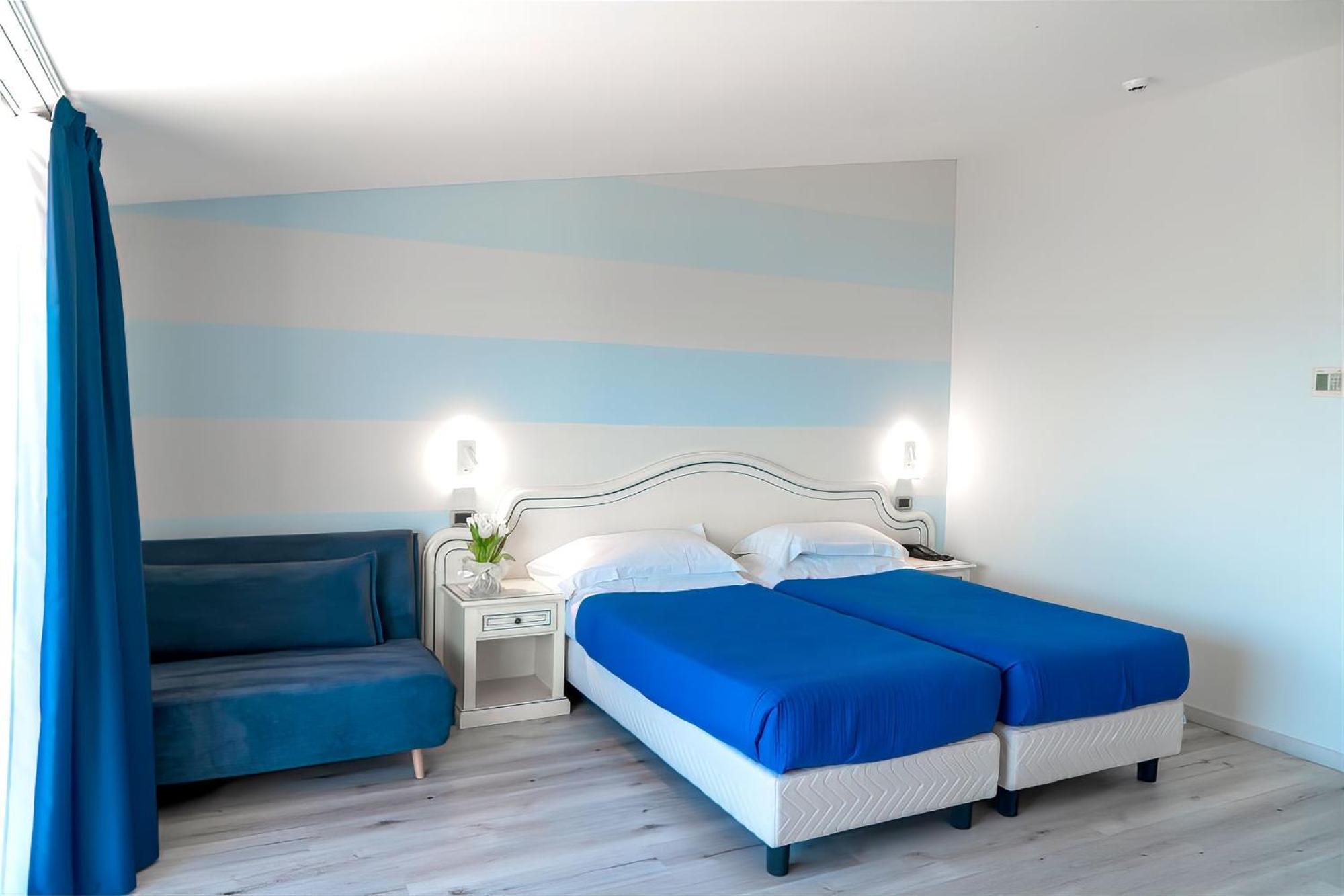 Ahg Riva Del Sole Hotel - Adults Only Moniga del Garda Exterior photo