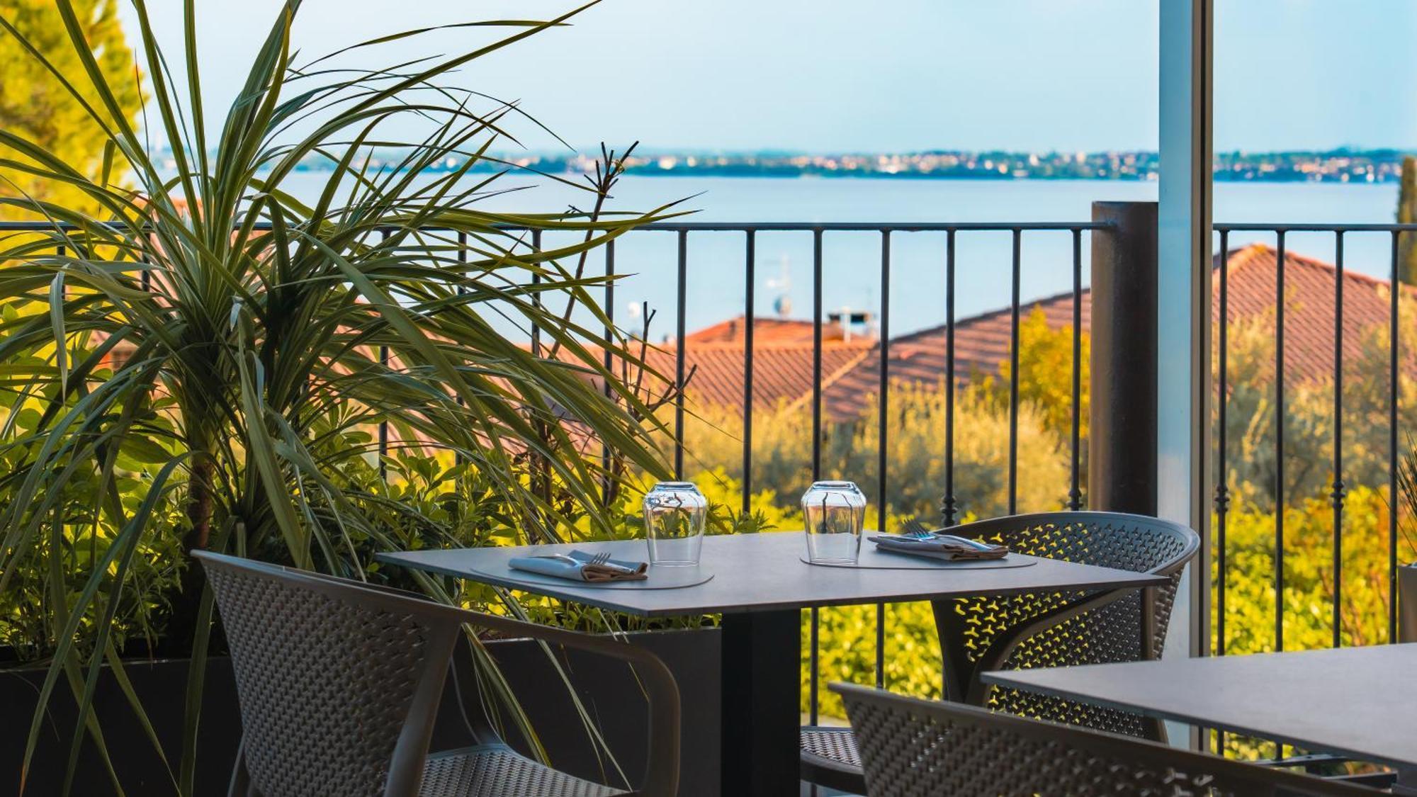 Ahg Riva Del Sole Hotel - Adults Only Moniga del Garda Exterior photo